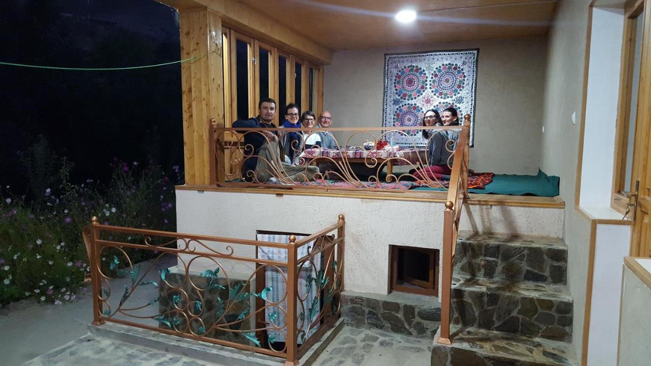 Hayat Guesthouse Nuratau Mountains Yukary-Ukhum Εξωτερικό φωτογραφία