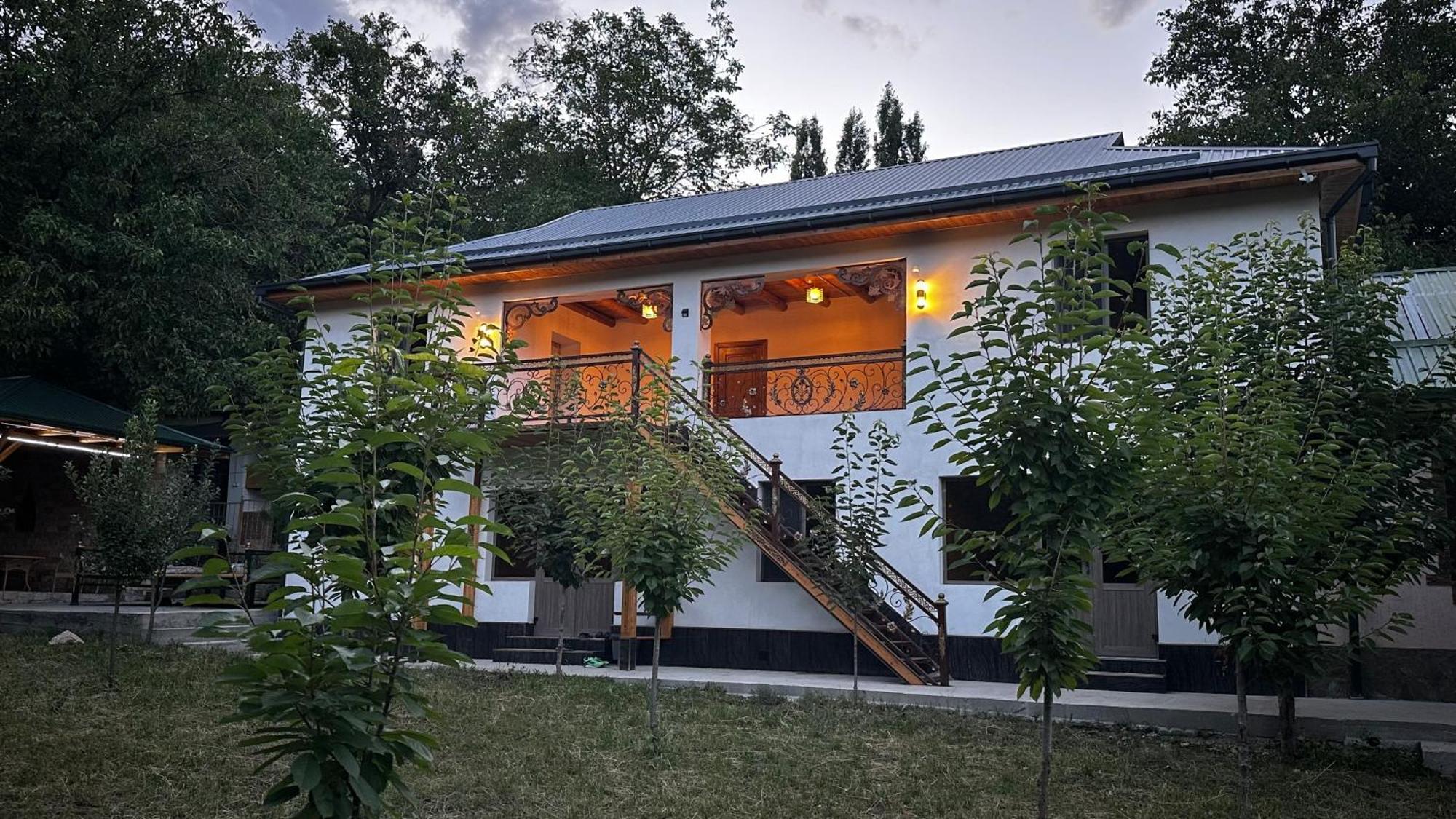 Hayat Guesthouse Nuratau Mountains Yukary-Ukhum Εξωτερικό φωτογραφία
